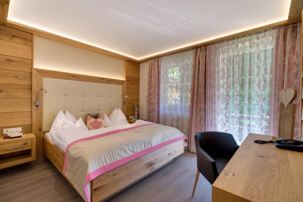 Hotel Fischerwirt Natur Waldspa Faistenau Pokój zdjęcie